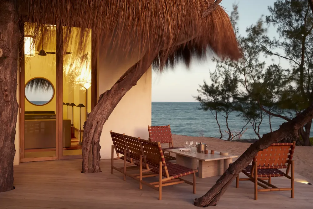 111242-root-restaurants-bars-main-terrace