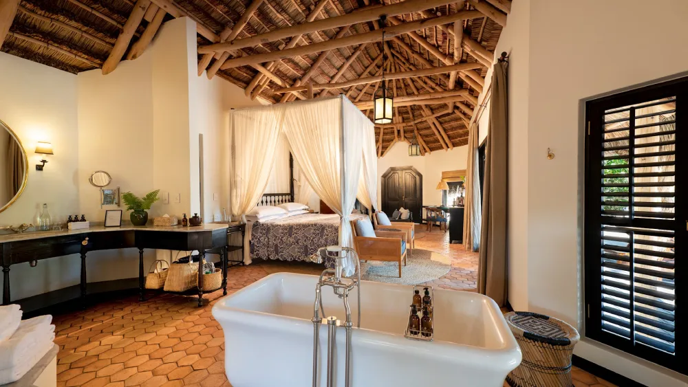 Southern-Africa-Mozambique-andBeyond-Benguerra-Island-Casinha-bathroom-1-Website