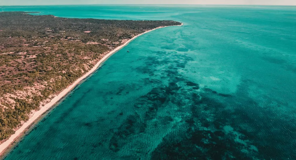 anantara_bazaruto_island_resort_gallery_beach_view_1920x1037