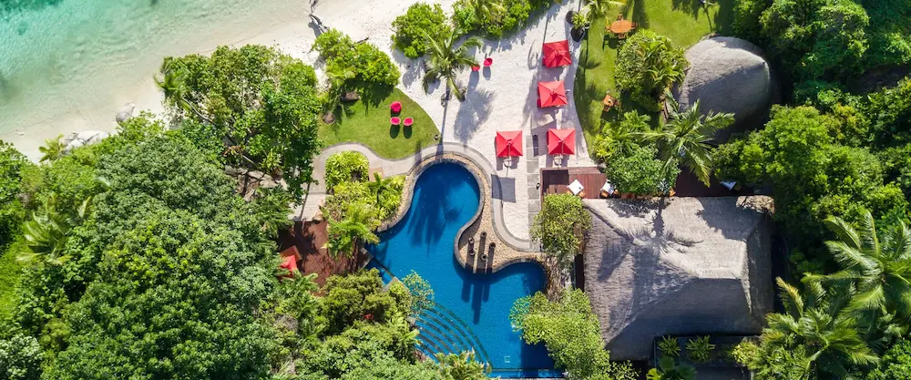 anantara_maia_seychelles_villas_aerial_pool_tectec