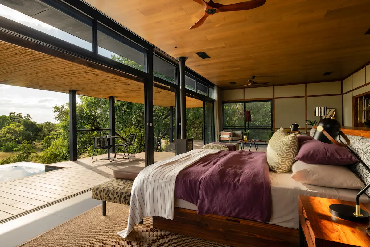 tanda tula_safari suites_bedroom_2