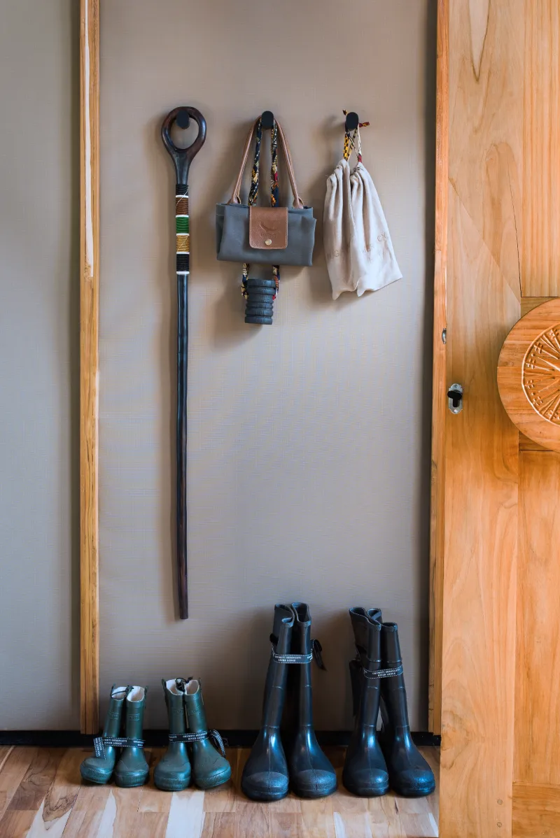 Tanzania-Grumeti-Serengeti-River-Lodge-Room-Suite-amenities _5_